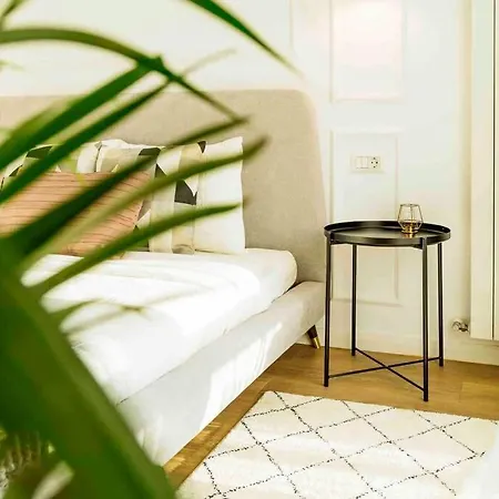 Apartment Bright - Location - Balcony