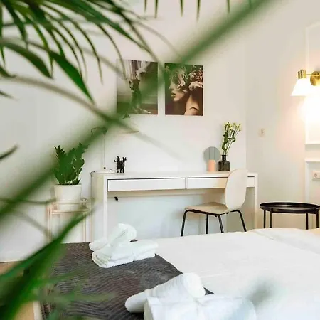 Bright - Location - Balcony * Bukarest