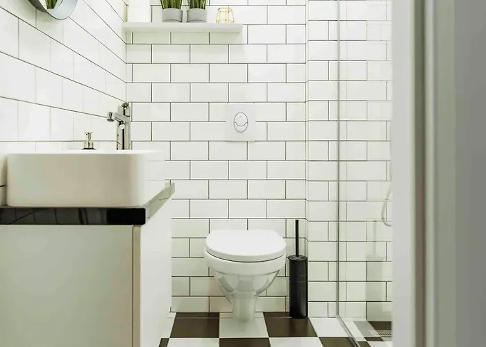 Bright - Location - Balcony *