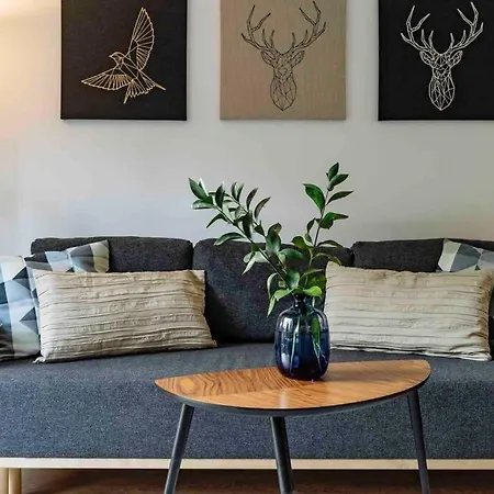 Bright - Location - Balcony Apartmán *