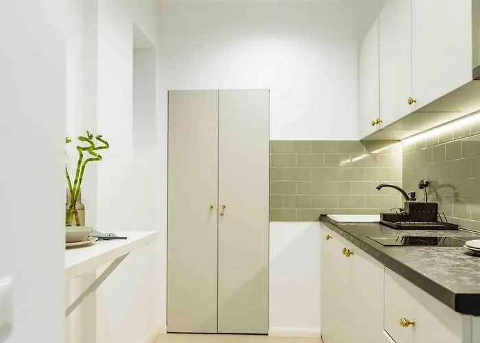 Bright - Location - Balcony